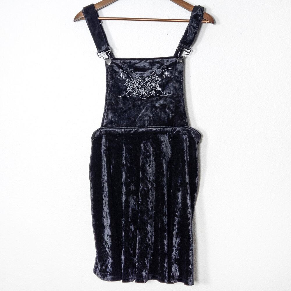 Hot Topic Black Velvet Romper Size M Whimsigoth Fairy Grunge Embroidered